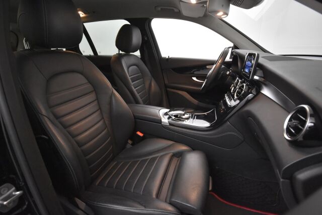 Mercedes-Benz GLC 2016 350 e 4Matic A Premium Business / Sporttipenkit / Kaistavahti / ILS-LED / Navigointi - RAHOITUS TÄHÄN AUTOON VAIN 3.99% - 