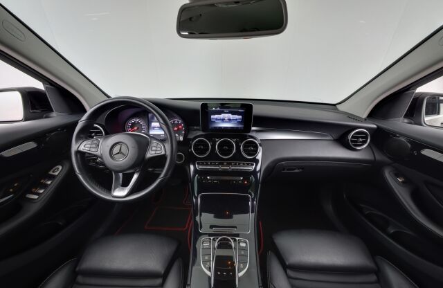 Mercedes-Benz GLC 2016 350 e 4Matic A Premium Business / Sporttipenkit / Kaistavahti / ILS-LED / Navigointi - RAHOITUS TÄHÄN AUTOON VAIN 3.99% - 