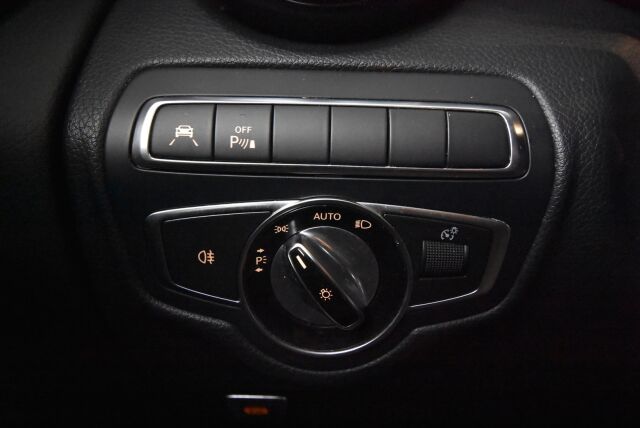 Mercedes-Benz GLC 2016 350 e 4Matic A Premium Business / Sporttipenkit / Kaistavahti / ILS-LED / Navigointi - RAHOITUS TÄHÄN AUTOON VAIN 3.99% - 
