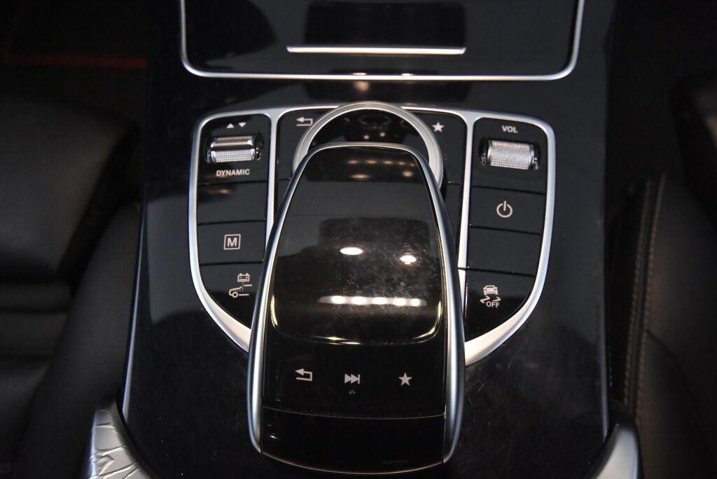 Mercedes-Benz GLC 2016 350 e 4Matic A Premium Business / Sporttipenkit / Kaistavahti / ILS-LED / Navigointi - RAHOITUS TÄHÄN AUTOON VAIN 3.99% - 