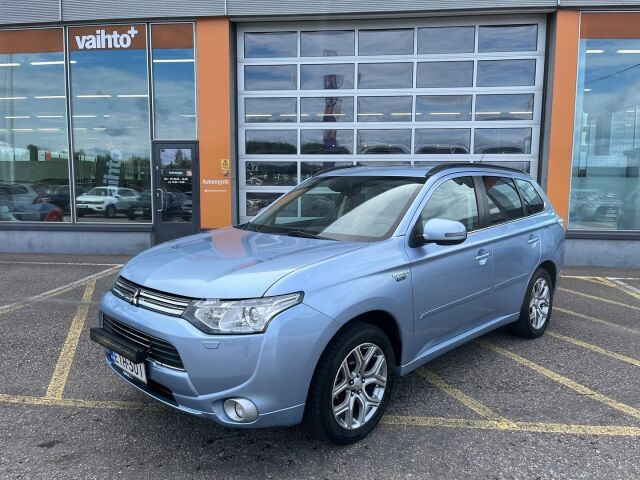 Mitsubishi Outlander PHEV 2014 Instyle Navi 4WD 5P / Adapt.Vakkari / Keyless Go / P.Kamera / Vetokoukku /