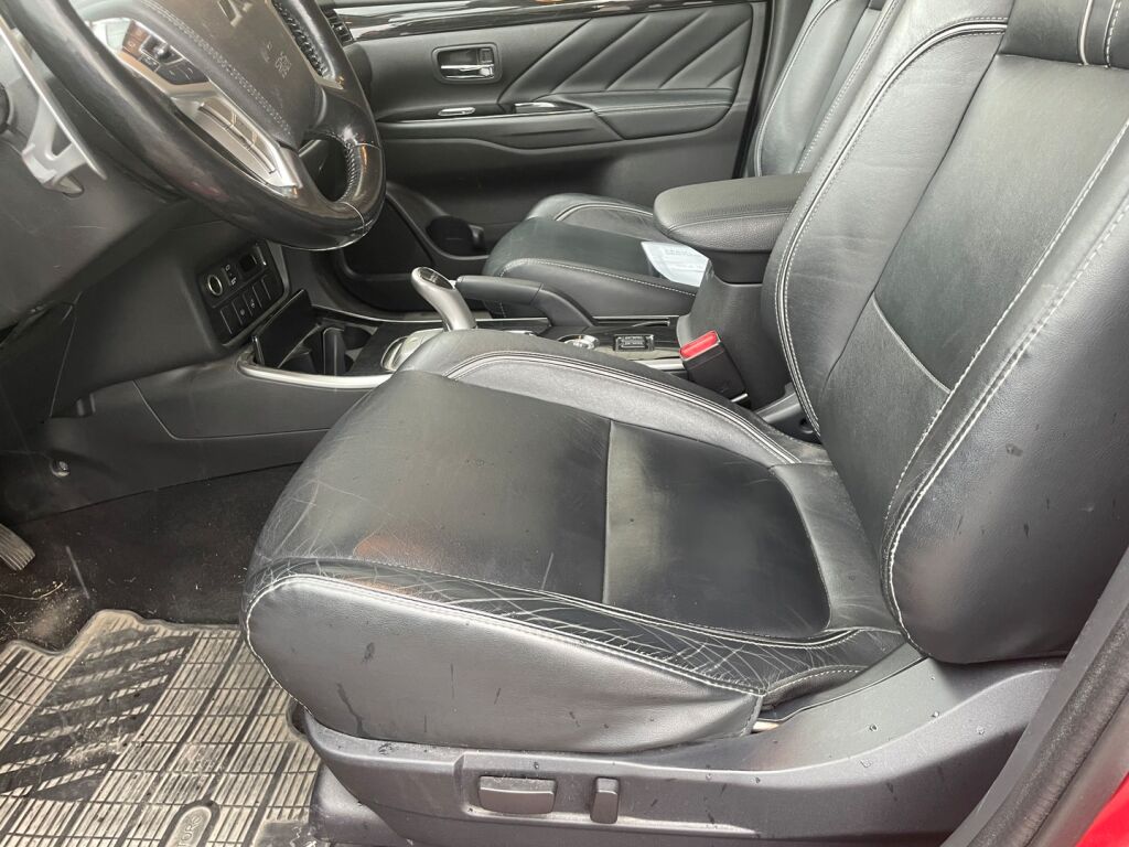 Mitsubishi Outlander PHEV 2016 Instyle Navi 4WD 5P / Kamera/Koukku/Tutkat