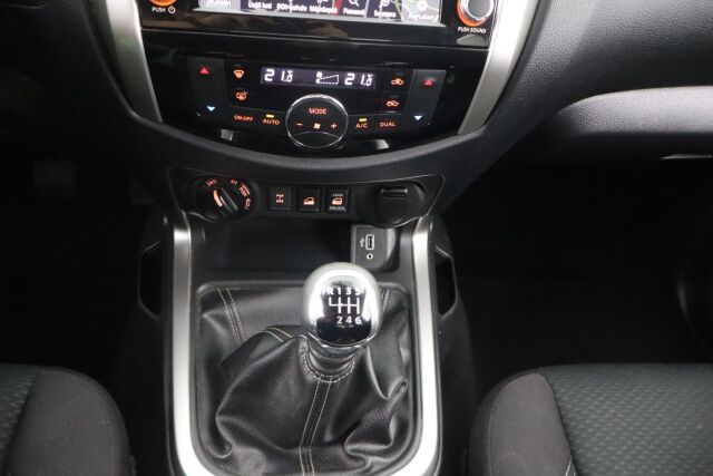 Nissan Navara 2021 King Cab 2,3 dCi 160hp MT N-Connecta, 2 seats DAB / ALV-vähennyskelpoinen / Koukku / P.kamera / Vakkari / Navi /