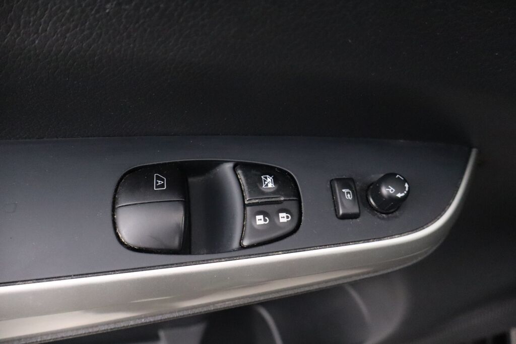Nissan Navara 2021 King Cab 2,3 dCi 160hp MT N-Connecta, 2 seats DAB / ALV-vähennyskelpoinen / Koukku / P.kamera / Vakkari / Navi /