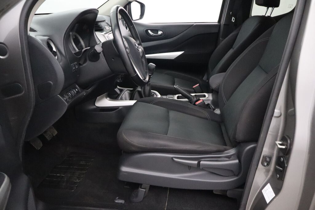 Nissan Navara 2021 King Cab 2,3 dCi 160hp MT N-Connecta, 2 seats DAB / ALV-vähennyskelpoinen / Koukku / P.kamera / Vakkari / Navi /