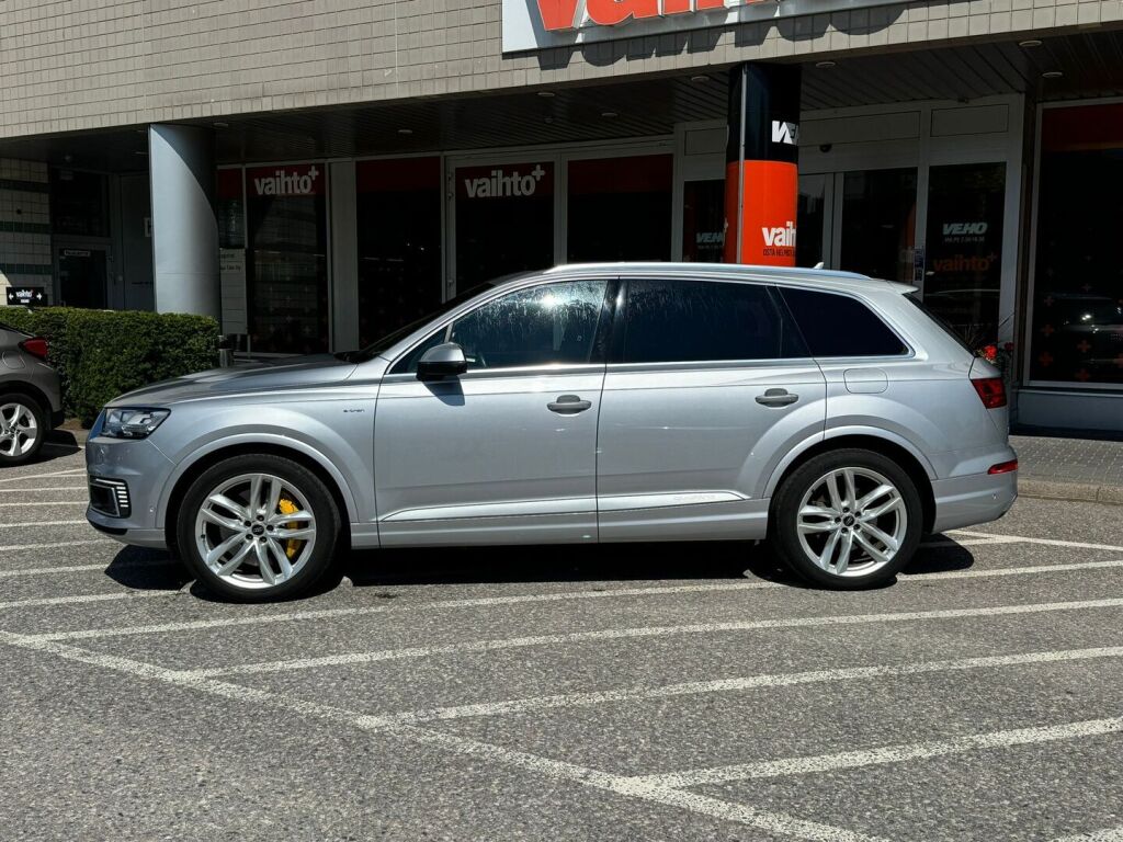 Audi Q7 2017 3,0 V6 TDI e-tron quattro tiptronic / Koukku / Panorama / Ilmajouset / Digimittari / Nahkat / 360° / S line sisäpaketti
