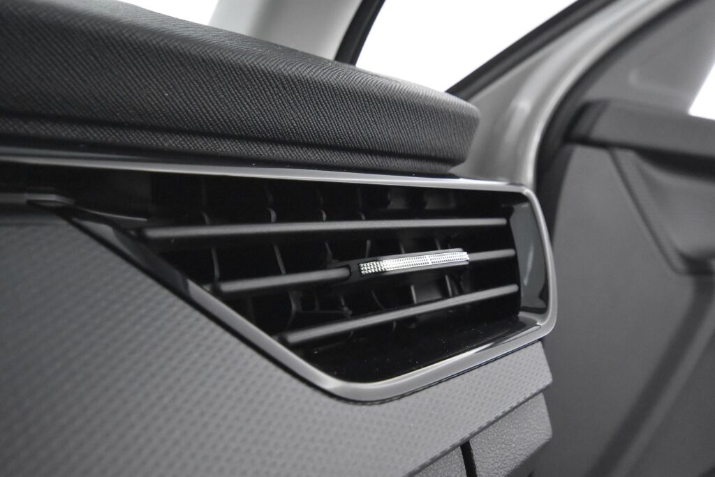 Skoda Scala 2021 1,0 TSI G-TEC Ambition / Led-ajovalot / Moottorinlämmitin / Apple carplay / Android auto
