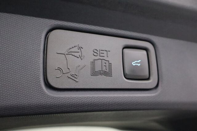 Ford Mustang Mach-E 2021 98kWh 351hv A1 AWD First Edition 5-ovinen B&O / 360° / Adapt. Vakkari / Navi / Nahat
