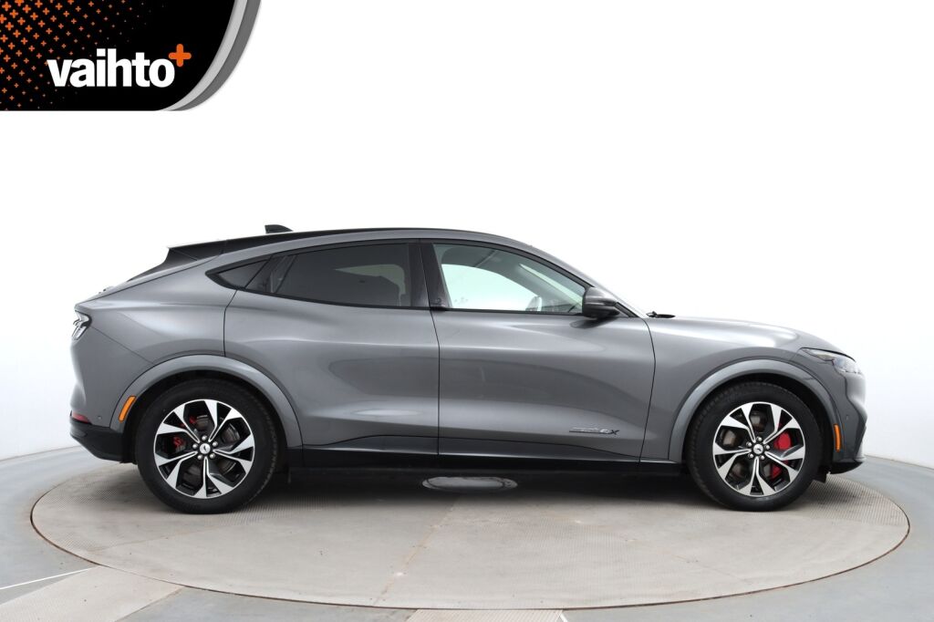 Ford Mustang Mach-E 2021 98kWh 351hv A1 AWD First Edition 5-ovinen B&O / 360° / Adapt. Vakkari / Navi / Nahat