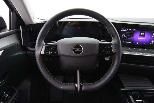 Opel Astra 2022 5-ov Innovation Plus 180 A PHEV / ACC / Lämmitettävä ohjauspyörä ja tuulilasi / - RAHOITUS TÄHÄN AUTOON VAIN 3.99% - 