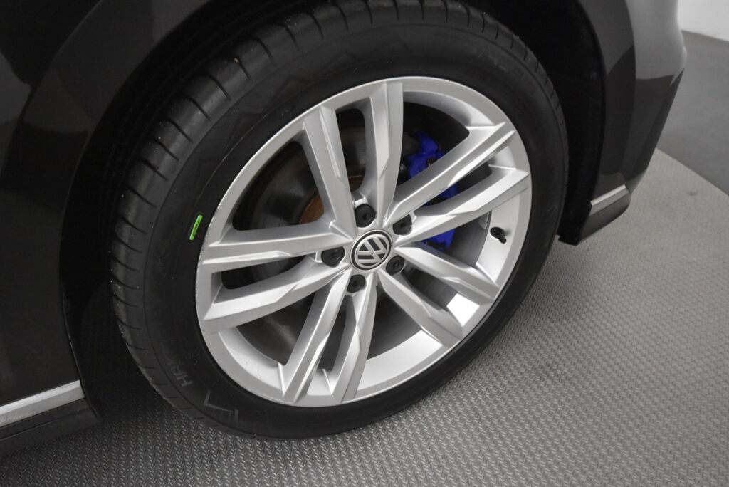 Volkswagen Passat 2020 Variant GTE Plug-In Hybrid 160 kW DSG-automaatti / Adaptiivinen vakionopeussäädin/ Tehdaskoukku/ Webasto/ Nahkat/ Akku 13 kwh