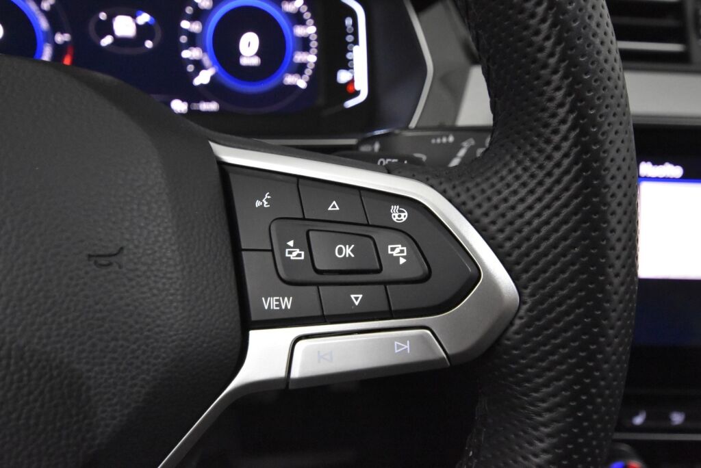 Volkswagen Passat 2020 Variant GTE Plug-In Hybrid 160 kW DSG-automaatti / Adaptiivinen vakionopeussäädin/ Tehdaskoukku/ Webasto/ Nahkat/ Akku 13 kwh