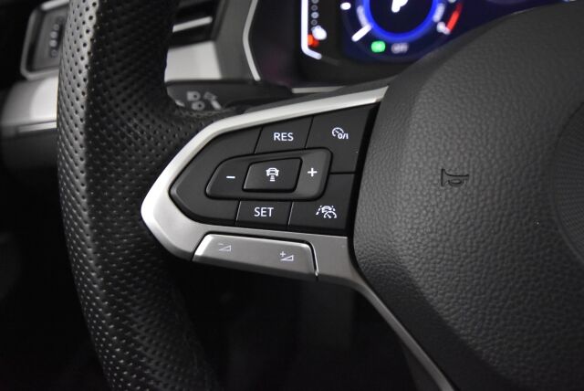 Volkswagen Passat 2020 Variant GTE Plug-In Hybrid 160 kW DSG-automaatti / Adaptiivinen vakionopeussäädin/ Tehdaskoukku/ Webasto/ Nahkat/ Akku 13 kwh
