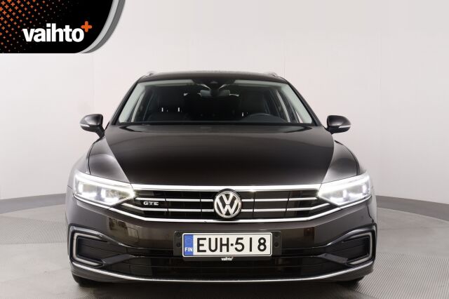 Volkswagen Passat 2020 Variant GTE Plug-In Hybrid 160 kW DSG-automaatti / Adaptiivinen vakionopeussäädin/ Tehdaskoukku/ Webasto/ Nahkat/ Akku 13 kwh