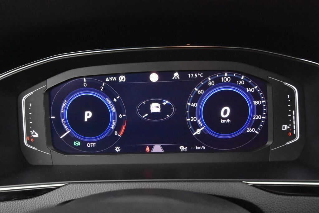 Volkswagen Passat 2020 Variant GTE Plug-In Hybrid 160 kW DSG-automaatti / Adaptiivinen vakionopeussäädin/ Tehdaskoukku/ Webasto/ Nahkat/ Akku 13 kwh