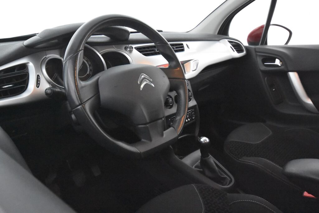 Citroen C3 2011 City 60 / 6/25 leimattu / Vetokoukku / Ilmastointi / Vakionopeudensäädin / Lohko+sisäpistoke / Tuoreet kesäkumit