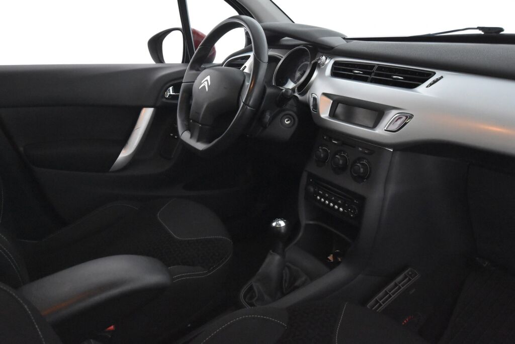 Citroen C3 2011 City 60 / 6/25 leimattu / Vetokoukku / Ilmastointi / Vakionopeudensäädin / Lohko+sisäpistoke / Tuoreet kesäkumit