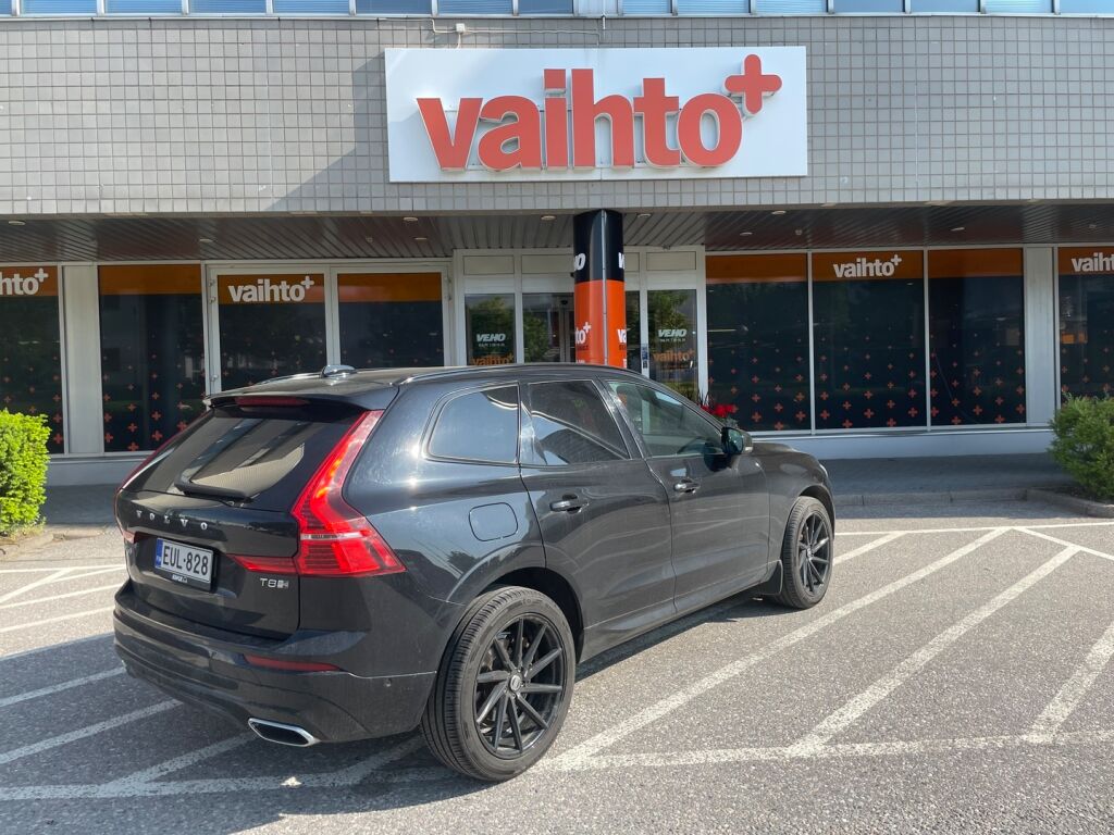Volvo XC60 2018 T8 AWD R-Design aut / Hud/ Tehdaskoukku/ Webasto/ Kattoluukku