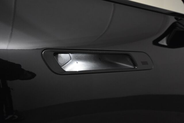 BMW iX 2022 xDrive50 Sport paketti / Sky Lounge / Soft Close / HUD / Koukku / aktiivi ohjaus / Ilma-alusta / Hieronta / Laser / H&K