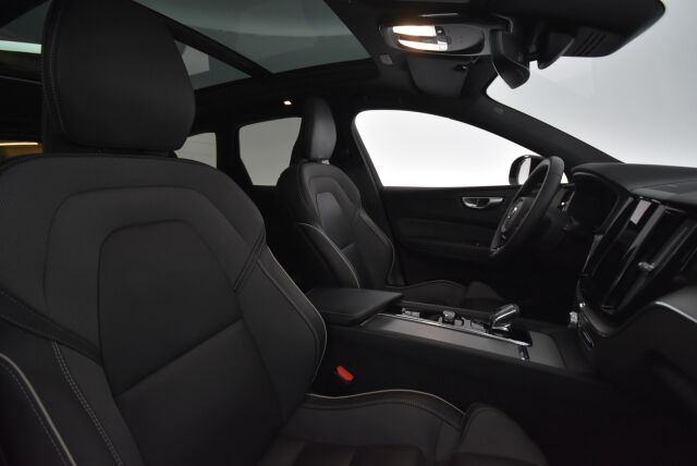 Volvo XC60 2023 T8 AWD Long Range High Performance Ultimate Dark aut / Harman kardon/ Kattoluukku/ Muistipenkit/ 360 Kamera