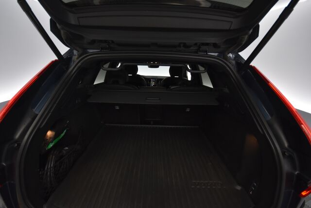 Volvo XC60 2023 T8 AWD Long Range High Performance Ultimate Dark aut / Harman kardon/ Kattoluukku/ Muistipenkit/ 360 Kamera