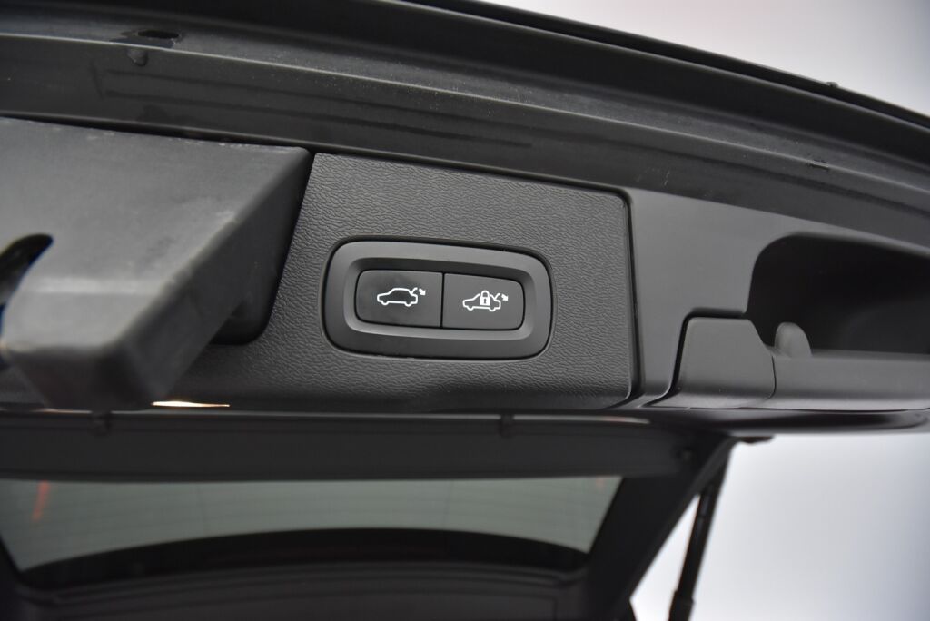 Volvo XC60 2023 T8 AWD Long Range High Performance Ultimate Dark aut / Harman kardon/ Kattoluukku/ Muistipenkit/ 360 Kamera