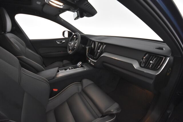 Volvo XC60 2023 T8 AWD Long Range High Performance Ultimate Dark aut / Harman kardon/ Kattoluukku/ Muistipenkit/ 360 Kamera