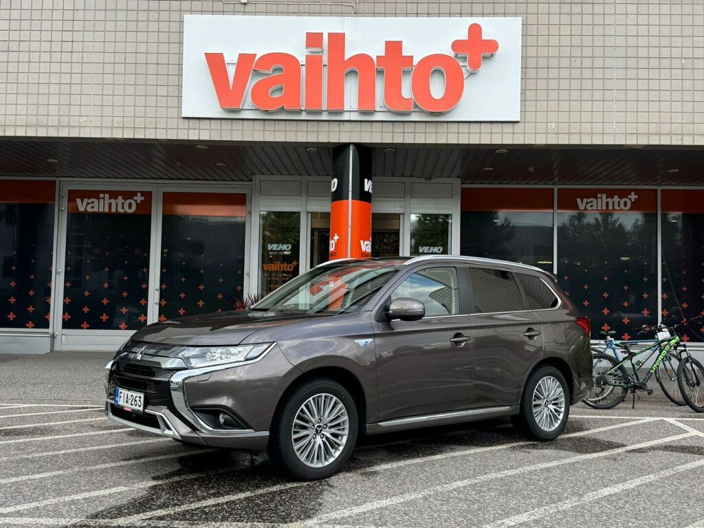 Mitsubishi Outlander PHEV 2021 Active 4WD 5P / Suomiauto / 1-omistaja / Merkkihuollettu / Vetokoukku / Adapt. cruise