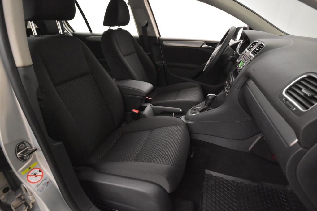 Volkswagen Golf 2012 Comfortline 1,2 TSI 77 kW (105 hv) BlueMotion Technology DSG-aut 4-ovinen/ Vasta huollettu/ Moottorinlämmitin
