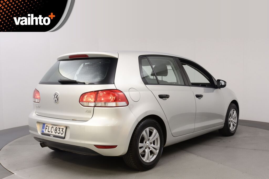 Volkswagen Golf 2012 Comfortline 1,2 TSI 77 kW (105 hv) BlueMotion Technology DSG-aut 4-ovinen/ Vasta huollettu/ Moottorinlämmitin