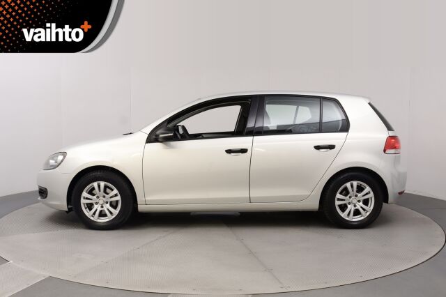 Volkswagen Golf 2012 Comfortline 1,2 TSI 77 kW (105 hv) BlueMotion Technology DSG-aut 4-ovinen/ Vasta huollettu/ Moottorinlämmitin