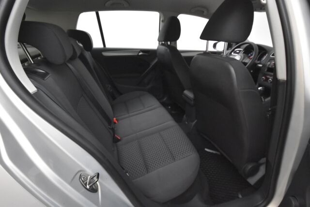 Volkswagen Golf 2012 Comfortline 1,2 TSI 77 kW (105 hv) BlueMotion Technology DSG-aut 4-ovinen/ Vasta huollettu/ Moottorinlämmitin