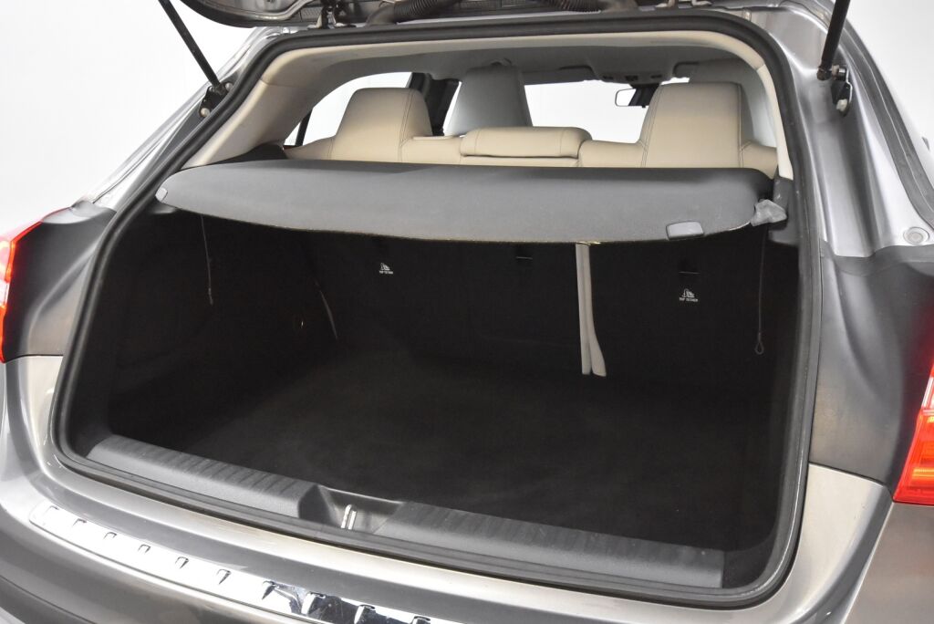 Mercedes-Benz GLA 2014 200 A Premium Business / Suomiauto / P. kamera / Vakionopeudensäädin
