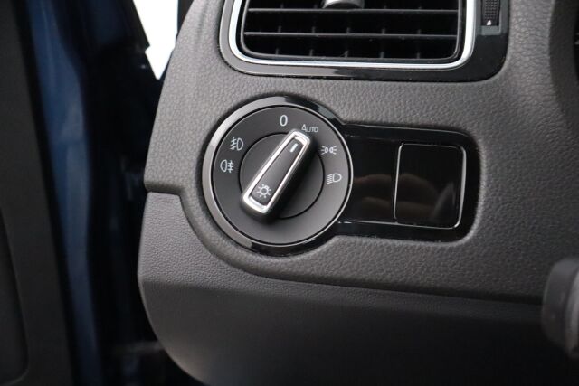 Volkswagen Polo 2015 GTI 1,8 TSI 141 kW (192 hv) BlueMotion DSG / LED ajovalot / Sportti penkit / Flat bottom ratti / Vakkari / Tutkat E+T /