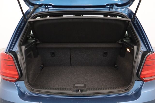 Volkswagen Polo 2015 GTI 1,8 TSI 141 kW (192 hv) BlueMotion DSG / LED ajovalot / Sportti penkit / Flat bottom ratti / Vakkari / Tutkat E+T /