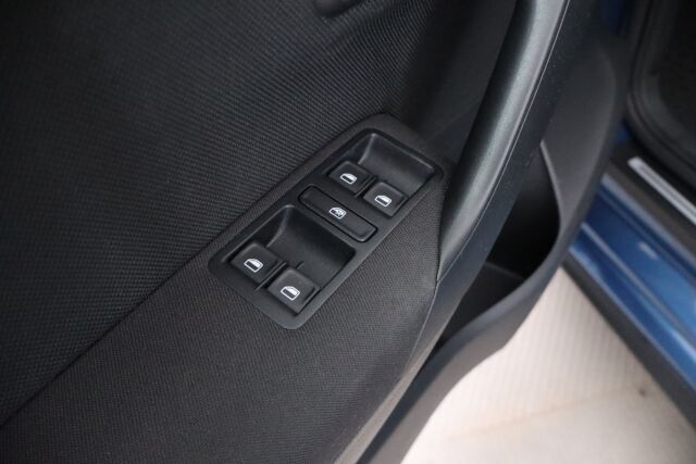 Volkswagen Polo 2015 GTI 1,8 TSI 141 kW (192 hv) BlueMotion DSG / LED ajovalot / Sportti penkit / Flat bottom ratti / Vakkari / Tutkat E+T /