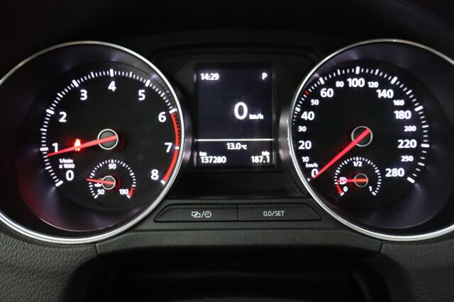 Volkswagen Polo 2015 GTI 1,8 TSI 141 kW (192 hv) BlueMotion DSG / LED ajovalot / Sportti penkit / Flat bottom ratti / Vakkari / Tutkat E+T /