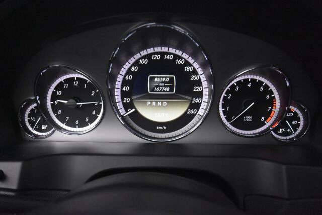 Mercedes-Benz E 2011 350 BE Cabriolet A AMG Styling / Airscarf / Ortopedi istuimet / Harman Kardon / Ilmastoidut etuistuimet