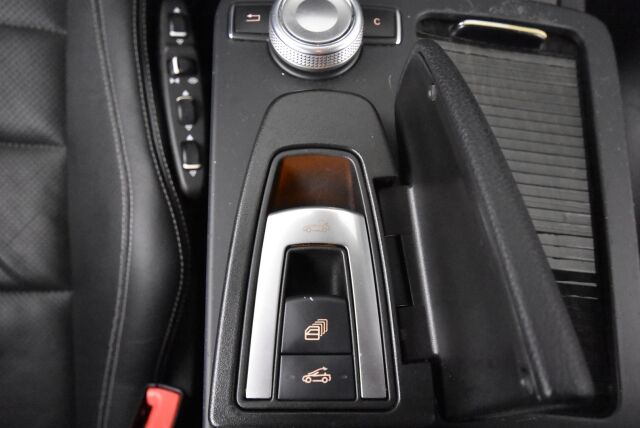 Mercedes-Benz E 2011 350 BE Cabriolet A AMG Styling / Airscarf / Ortopedi istuimet / Harman Kardon / Ilmastoidut etuistuimet