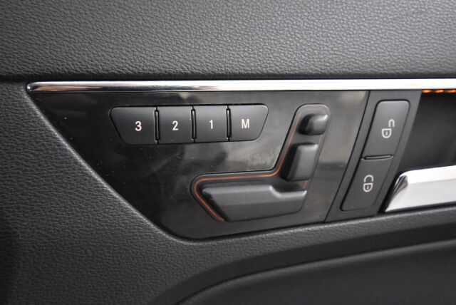 Mercedes-Benz E 2011 350 BE Cabriolet A AMG Styling / Airscarf / Ortopedi istuimet / Harman Kardon / Ilmastoidut etuistuimet
