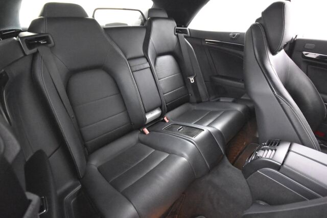 Mercedes-Benz E 2011 350 BE Cabriolet A AMG Styling / Airscarf / Ortopedi istuimet / Harman Kardon / Ilmastoidut etuistuimet