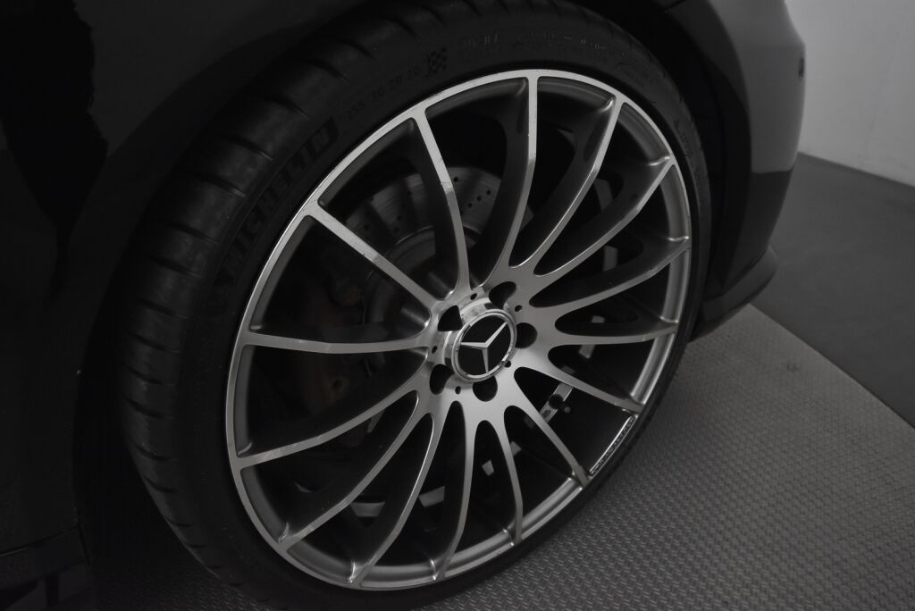 Mercedes-Benz E 2011 350 BE Cabriolet A AMG Styling / Airscarf / Ortopedi istuimet / Harman Kardon / Ilmastoidut etuistuimet