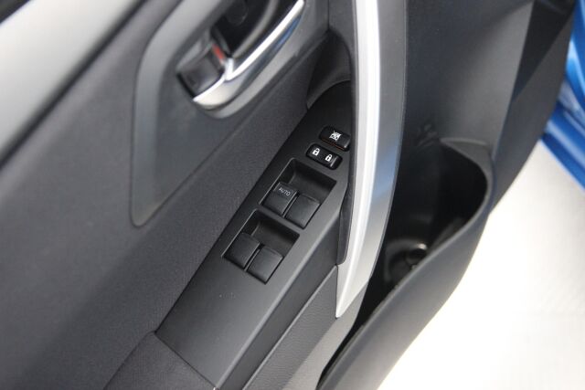 Toyota Auris 2015 Touring Sports 1,6 Valvematic Active Edition Multidrive S 5ov / Aut.ilmastointi / Vakkari / Kamera /