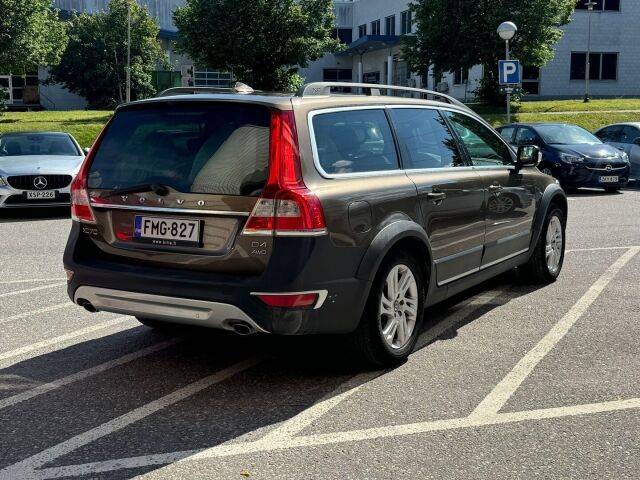 Volvo XC70 2016 D4 AWD Business Classic aut / Suomiauto / 1-omistaja / Nahkaverhoilu / Navigointi / Webasto