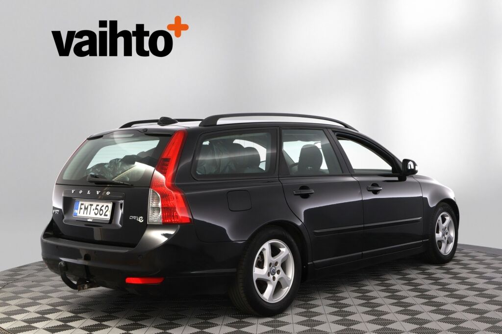 Volvo V50 2011 1,6D DRIVe start/stop Momentum man / Polttoainetoiminen lisälämmitin / Vetokoukku / Vakionopeudensäädin