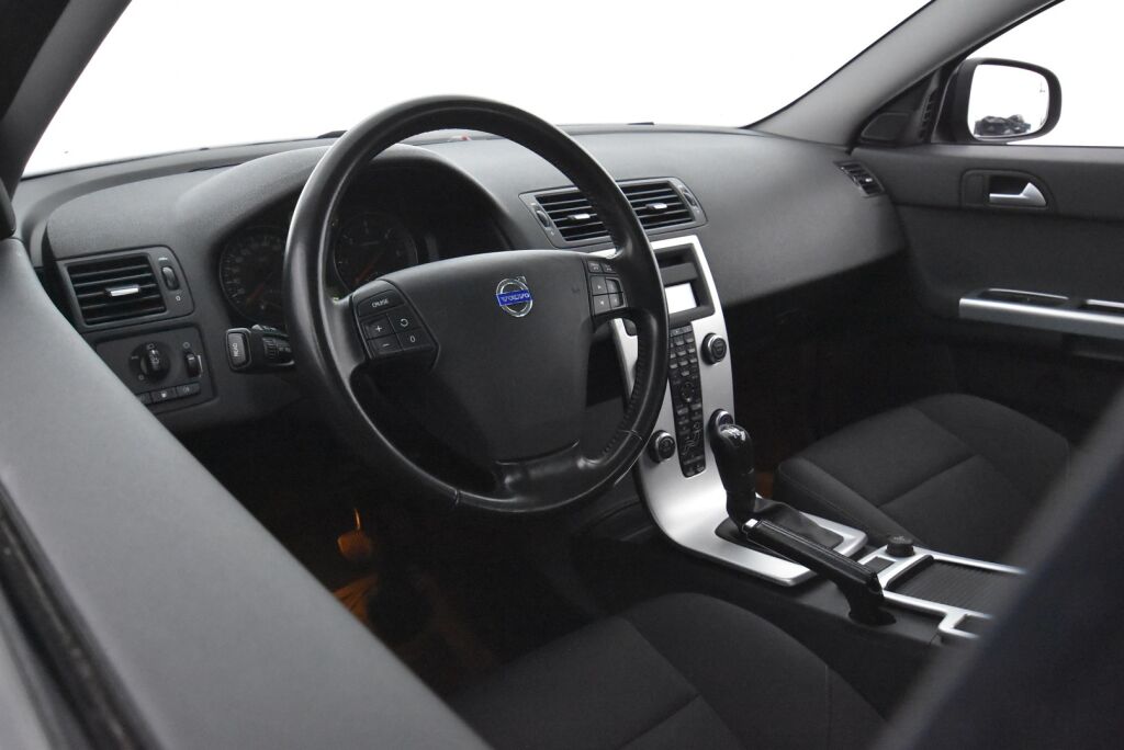 Volvo V50 2011 1,6D DRIVe start/stop Momentum man / Polttoainetoiminen lisälämmitin / Vetokoukku / Vakionopeudensäädin
