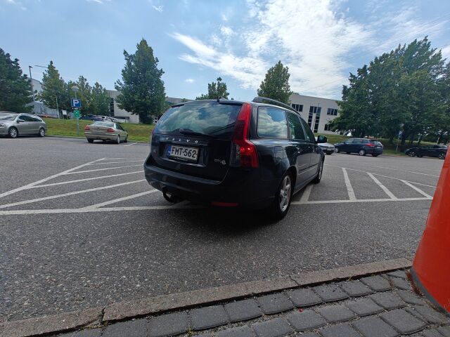 Volvo V50 2011 1,6D DRIVe start/stop Momentum man / Polttoainetoiminen lisälämmitin / Vetokoukku / Vakionopeudensäädin