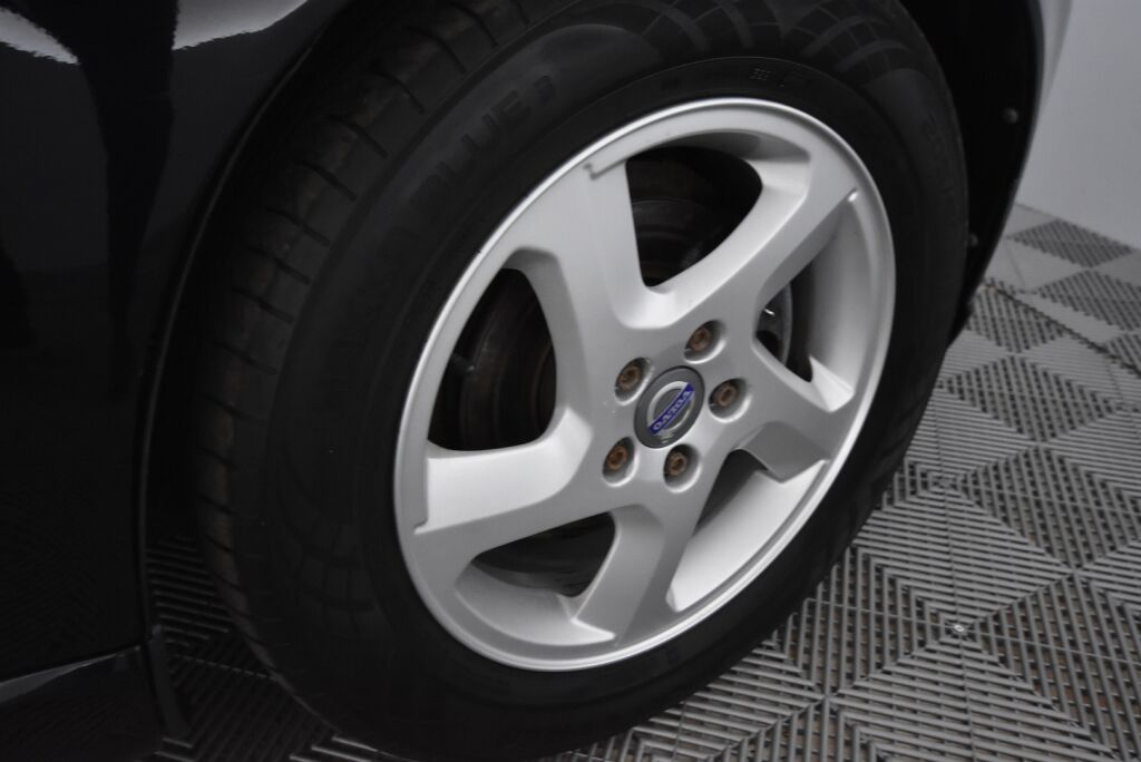 Volvo V50 2011 1,6D DRIVe start/stop Momentum man / Polttoainetoiminen lisälämmitin / Vetokoukku / Vakionopeudensäädin