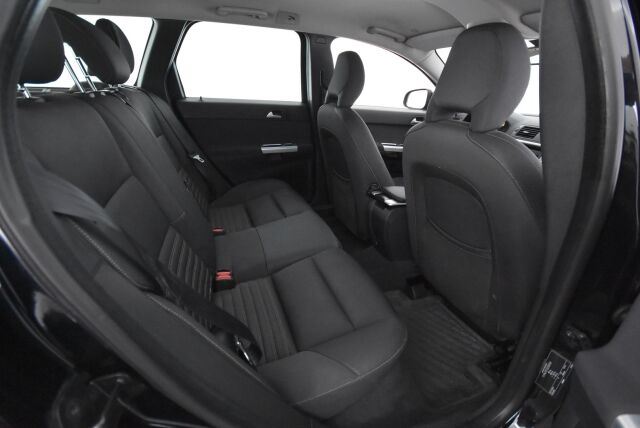 Volvo V50 2011 1,6D DRIVe start/stop Momentum man / Polttoainetoiminen lisälämmitin / Vetokoukku / Vakionopeudensäädin