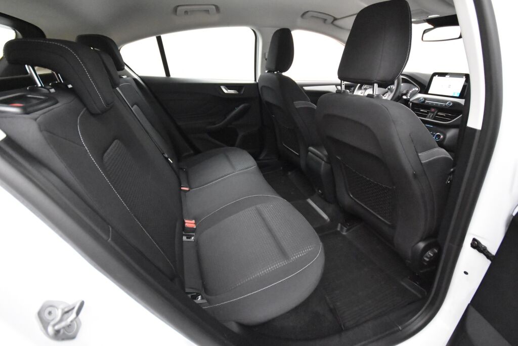 Ford Focus 2019 1,0 EcoBoost 125 hv M6 Trend 5-ovinen / Keyless Go / Navi / Vakkari